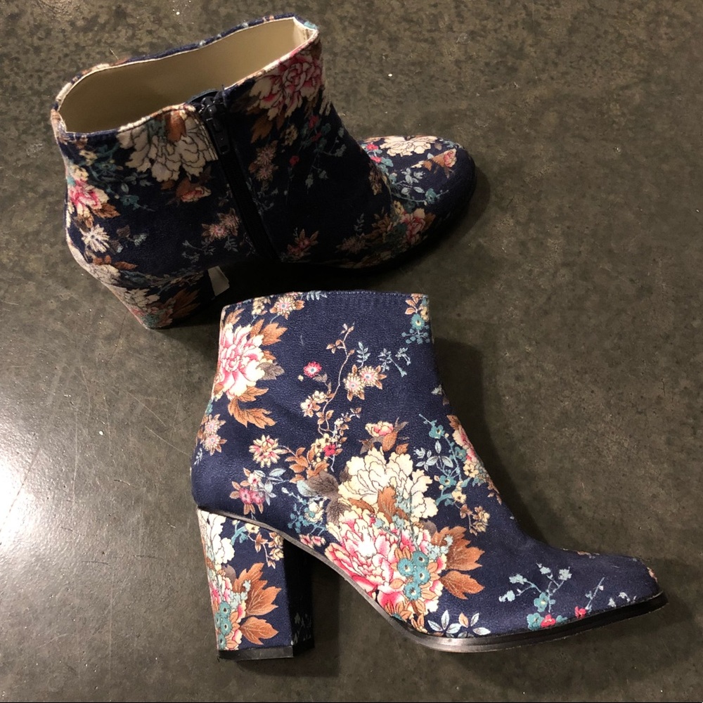Anthropologie limited edition Billy Ella booties
